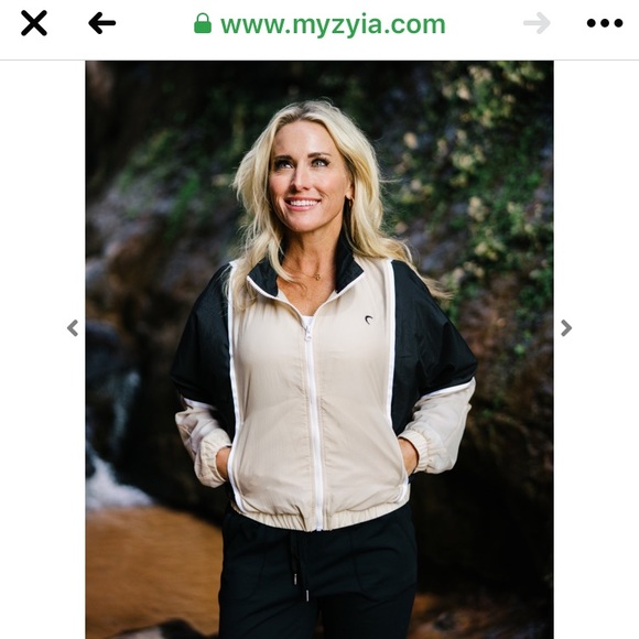 Zyia Active Jacket - Picture 2 of 3